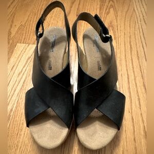Clarks Annadel Eirwyn Black Leather Wedge Sandals sz 8
